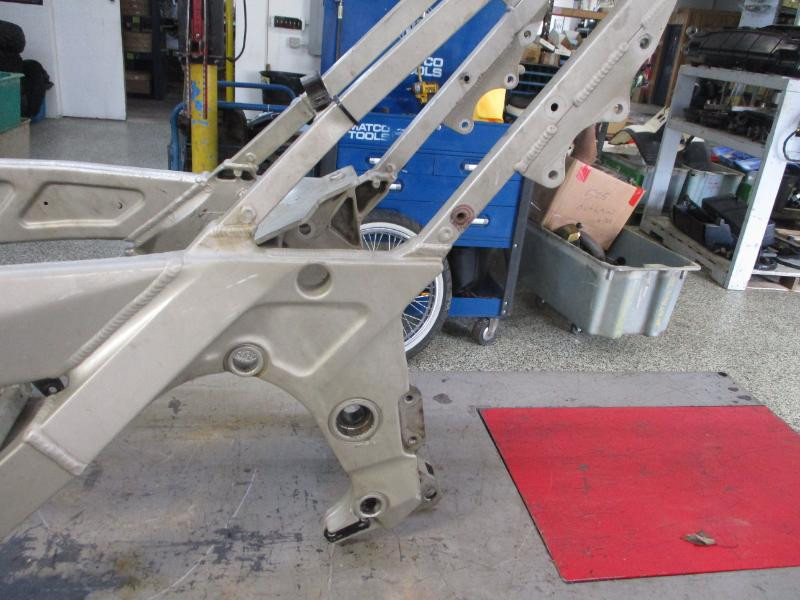 95 Kawasaki Ninja ZX6E ZX6 Frame * C T * 32160-1387-VZ 1995-1999